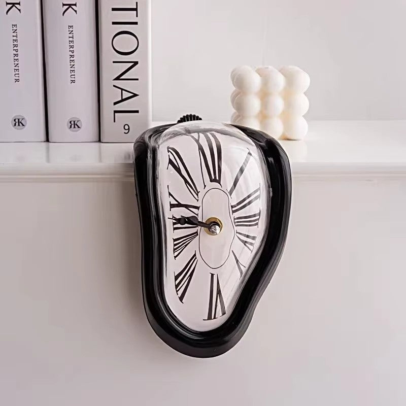 "Time Melt" בסגנון דאלי